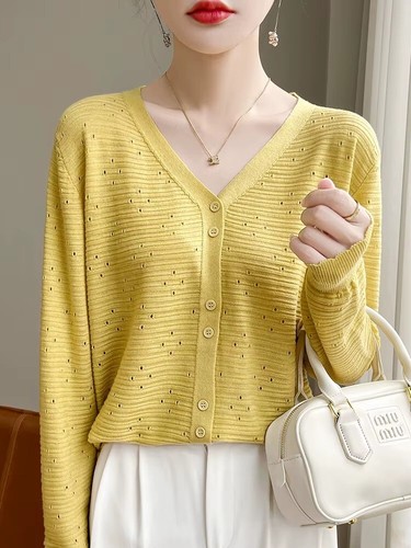 Women merino wool neck - wool, v-neck